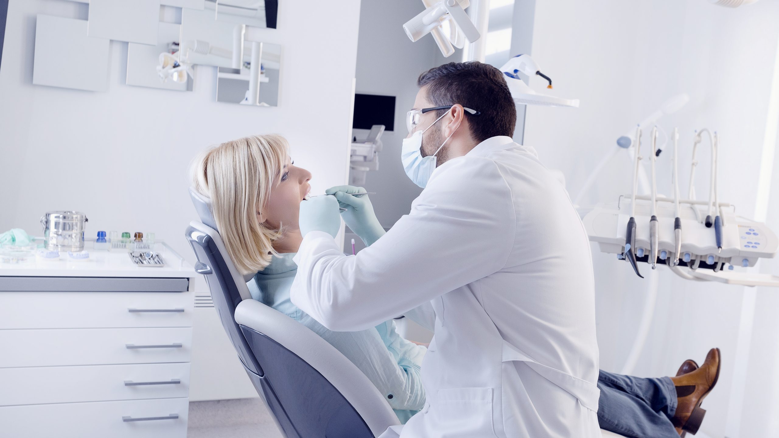 Dentist in Hoffman Estates, IL